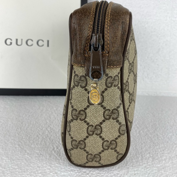 Gucci GG Supreme Canvas Toiletry Case - Picture 7 of 14